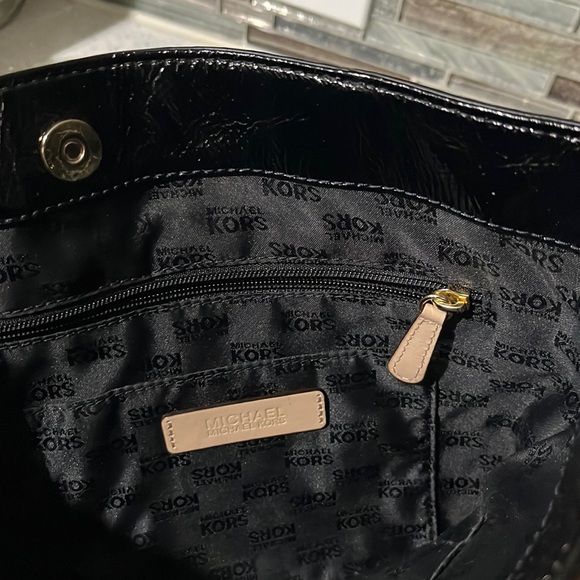 Michael Kors Shoulder Purse - Picture 11 of 17